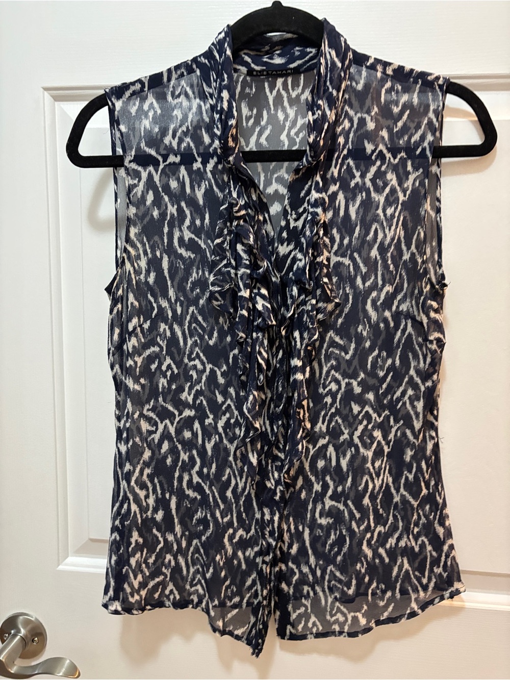 Elie Tahari Sleeveless Navy and White Ruffle Front Blouse snaps Small
